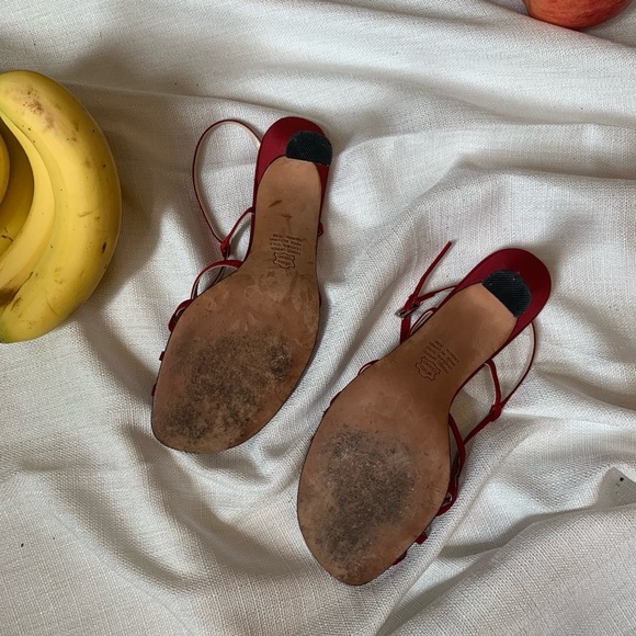 VINTAGE RED STRAPPY HEELS - Picture 3 of 4